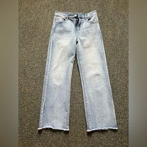 98% Cotton Straight Leg Lightly Frayed Hem Light Wash High-Wais Denim Blue Jeans